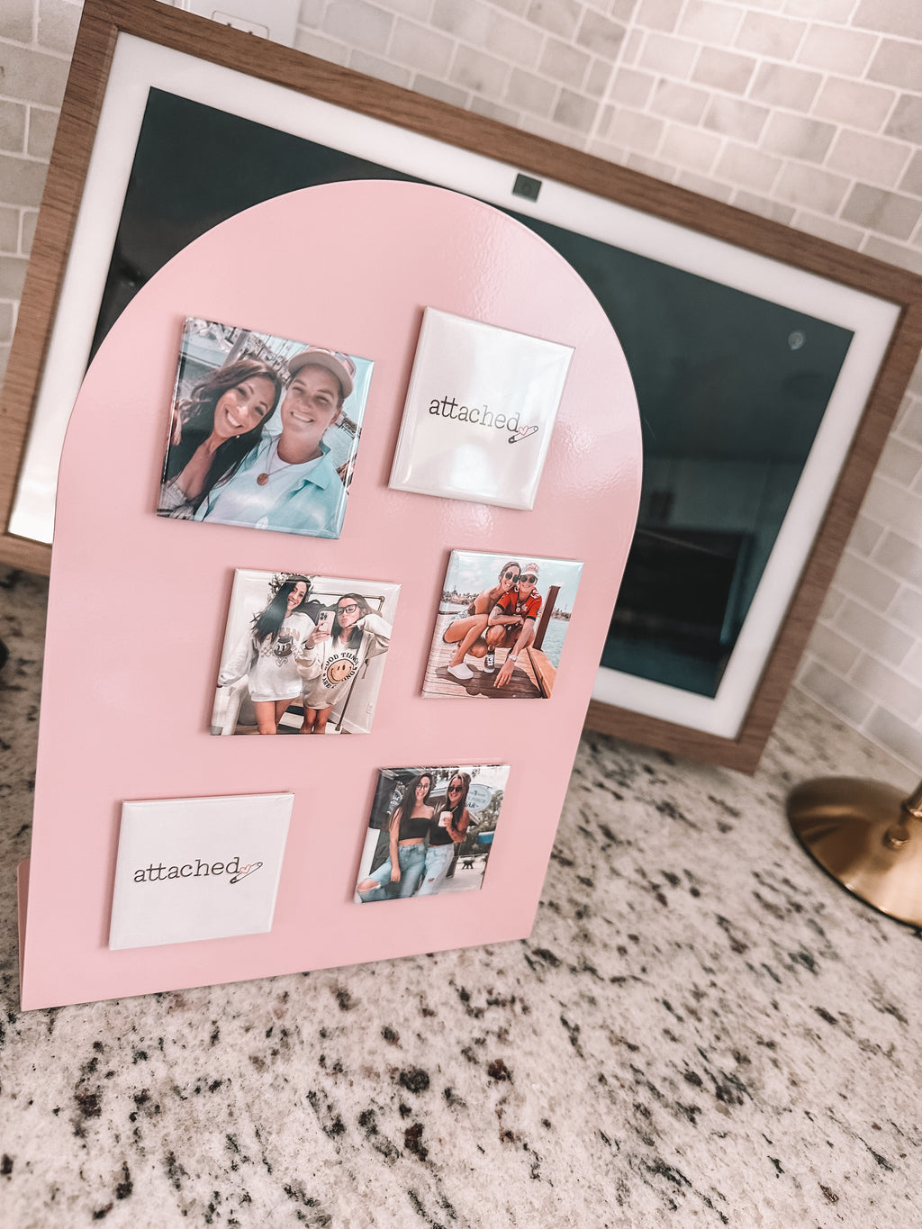 GRAPHIC / MAGNET BUNDLE