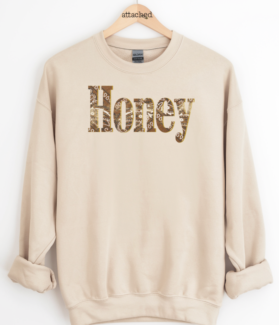 Bandana Honey Graphic Top
